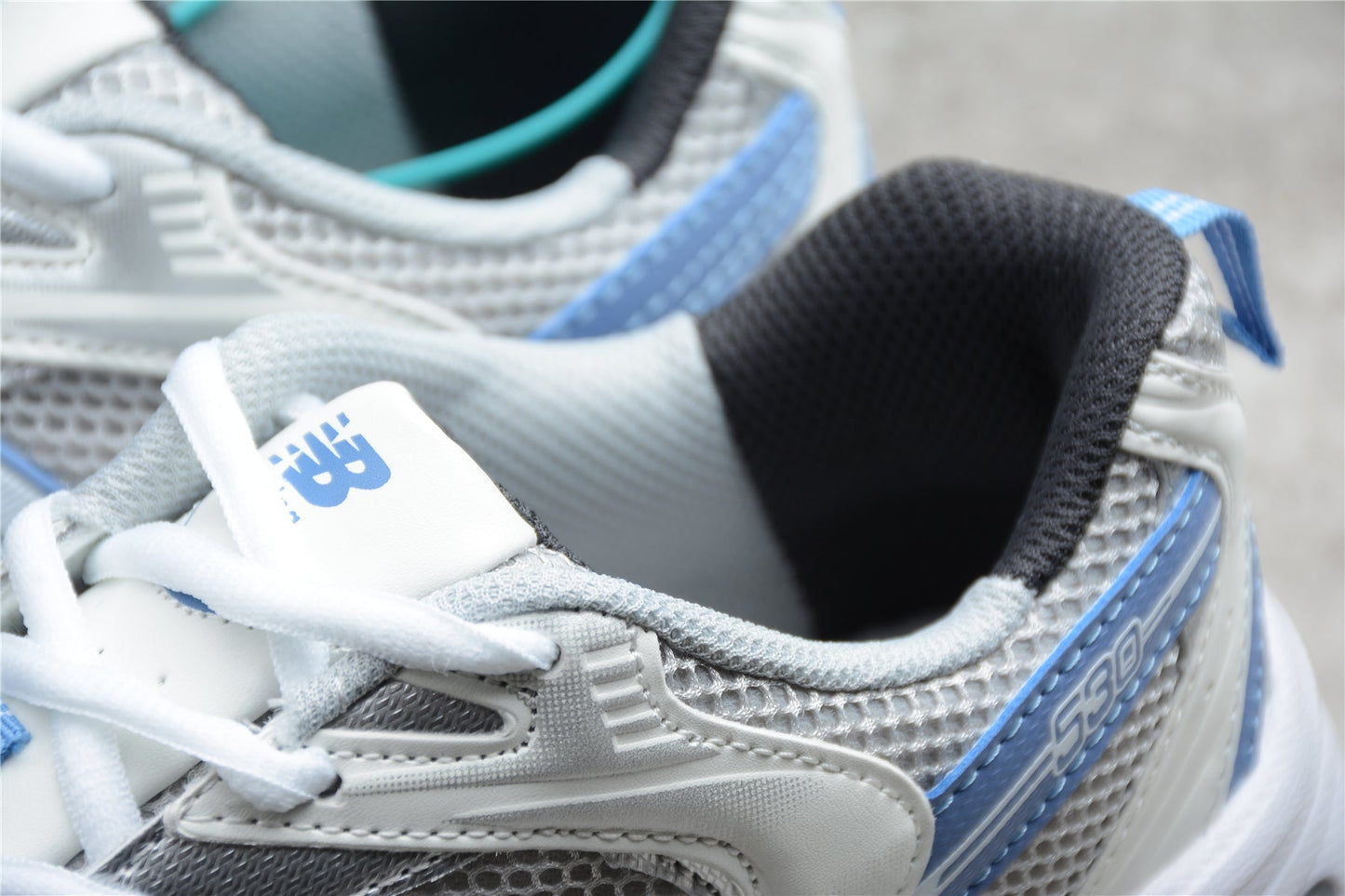 New Balance 530