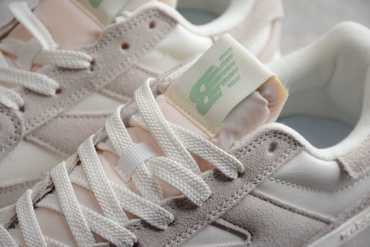 New Balance 302