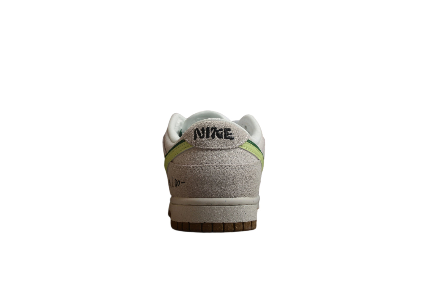 Nike Dunk Low  SB