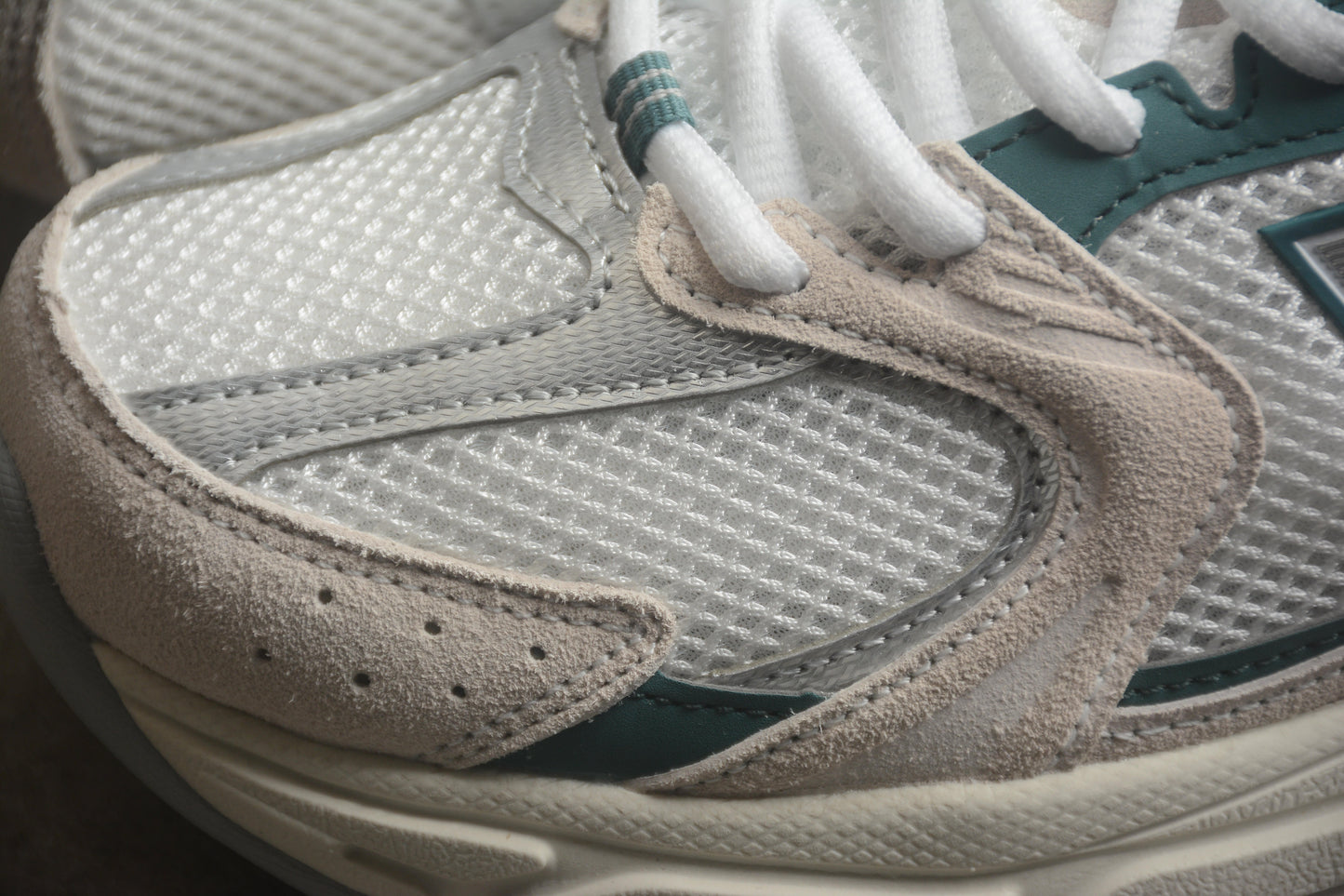 New Balance 530