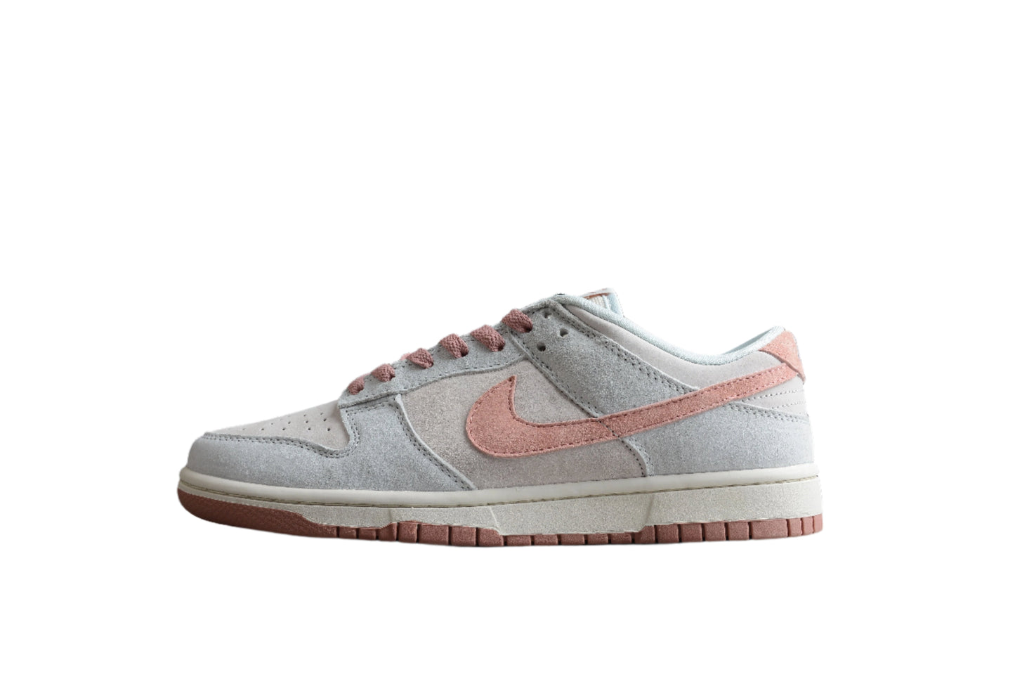 Nike Dunk Low  SB