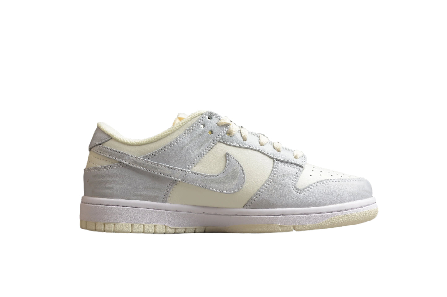 Nike Dunk Low  SB