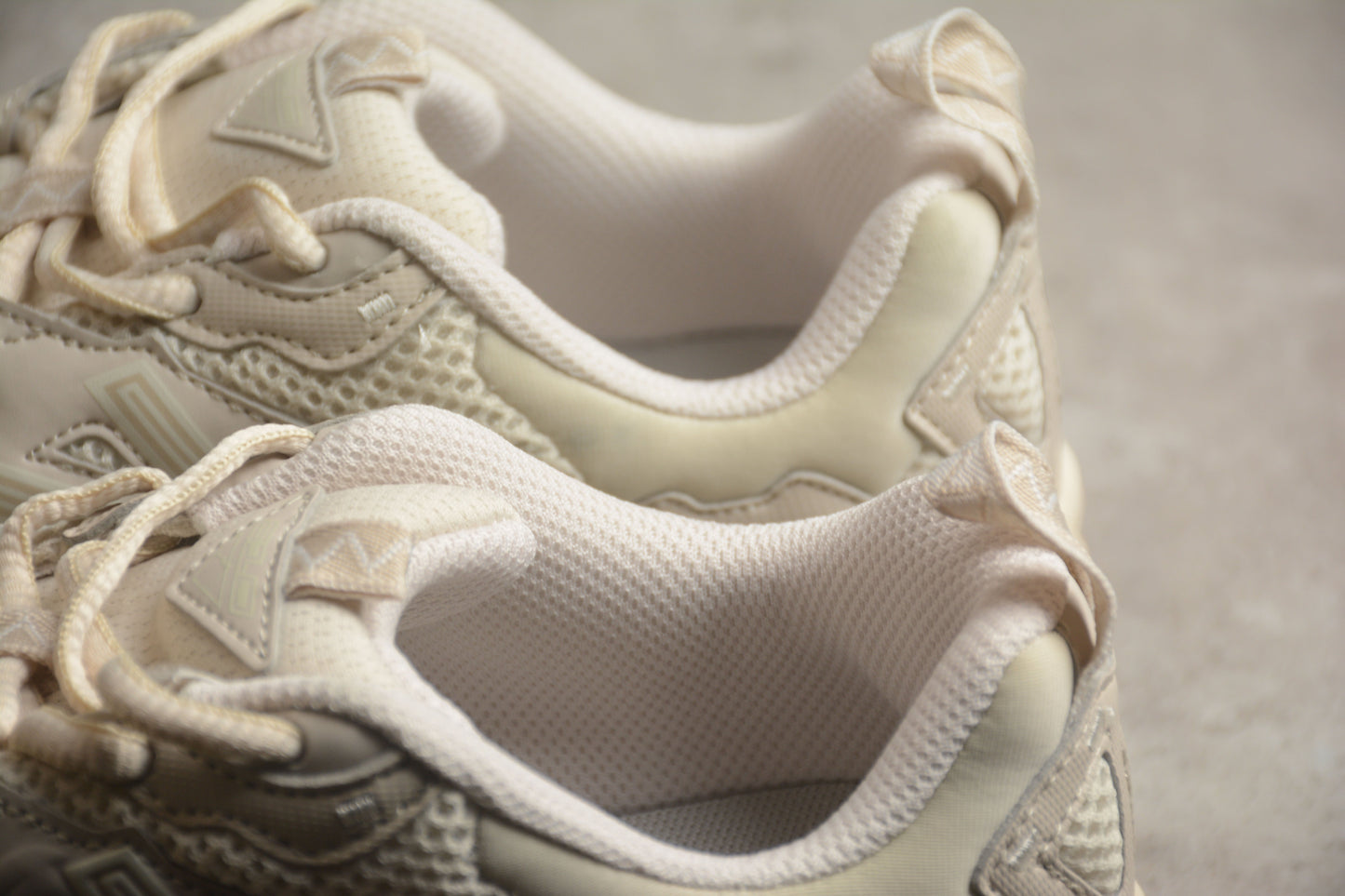 New Balance 610T