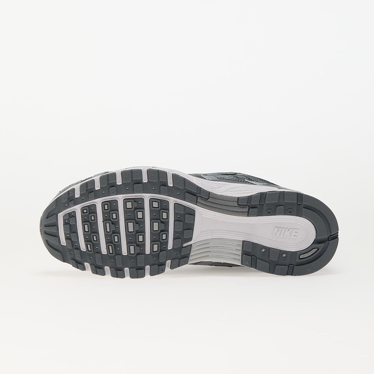 Nike P-6000