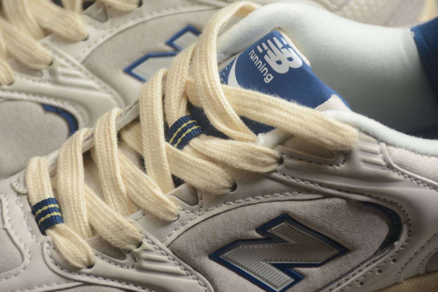 New Balance 530