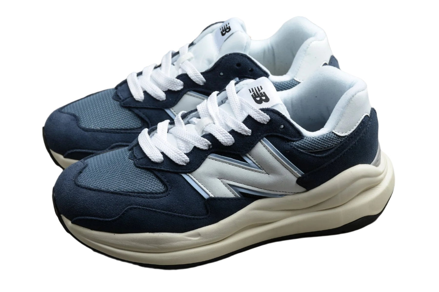 New Balance 5740