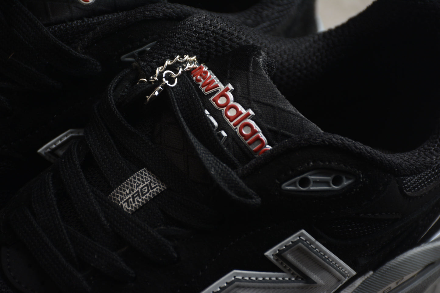 New Balance V3 990