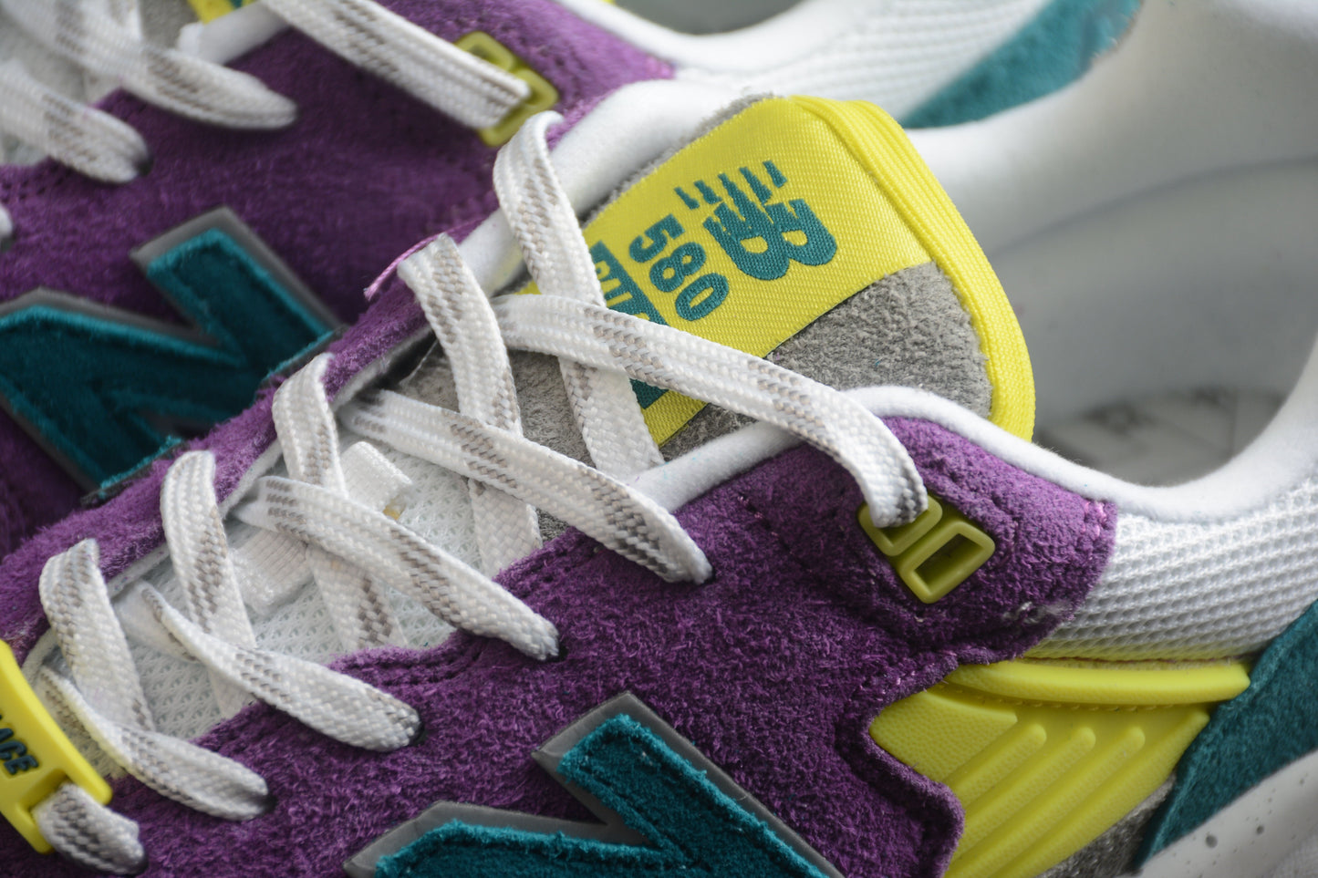 New Balance 580