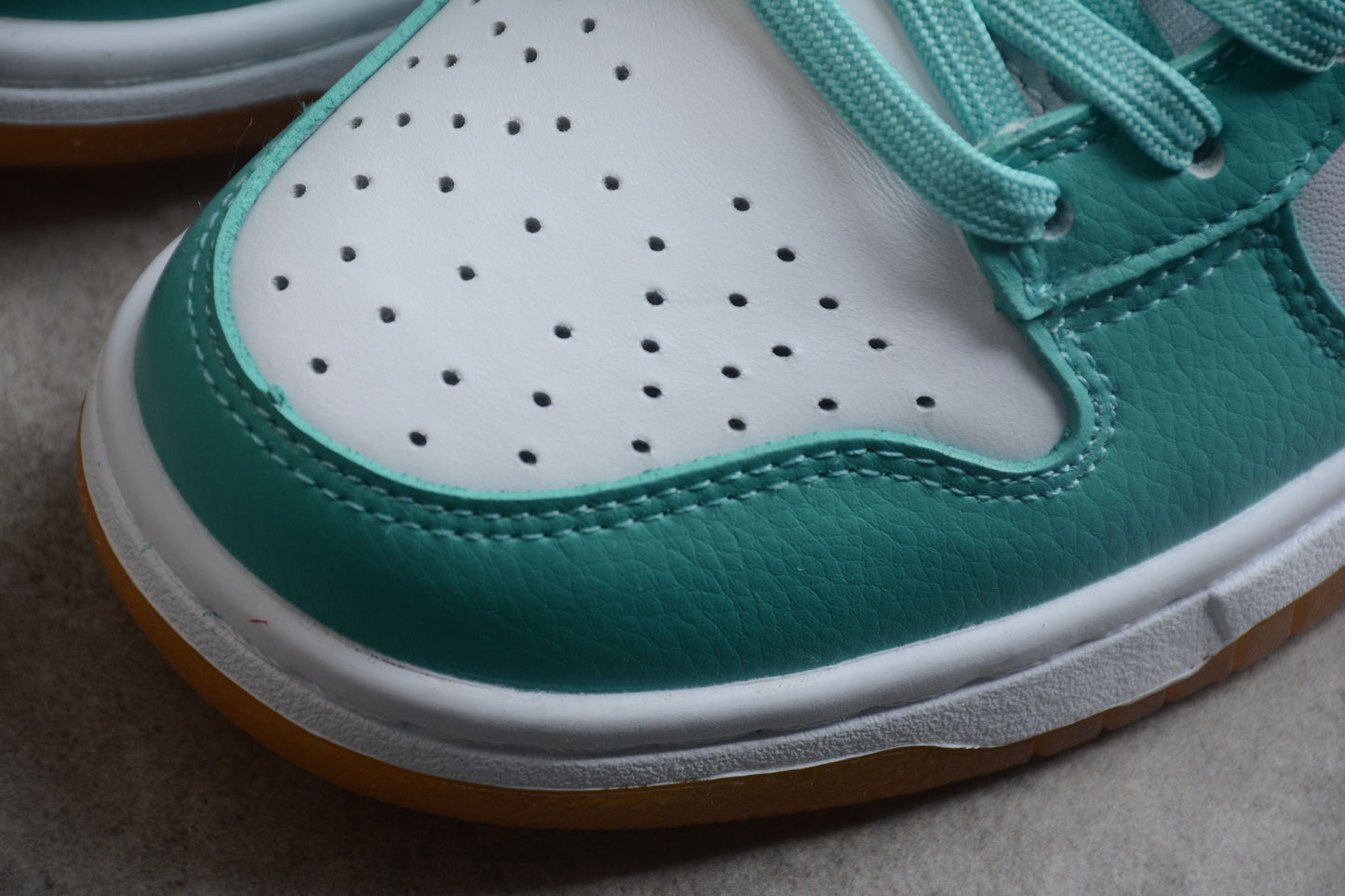 Nike Dunk Low  SB