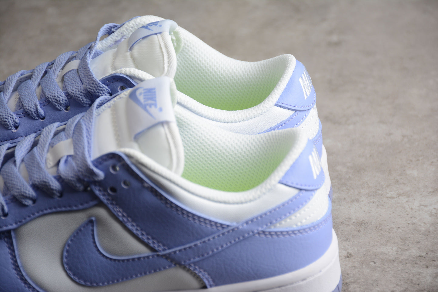 Nike Dunk Low  SB