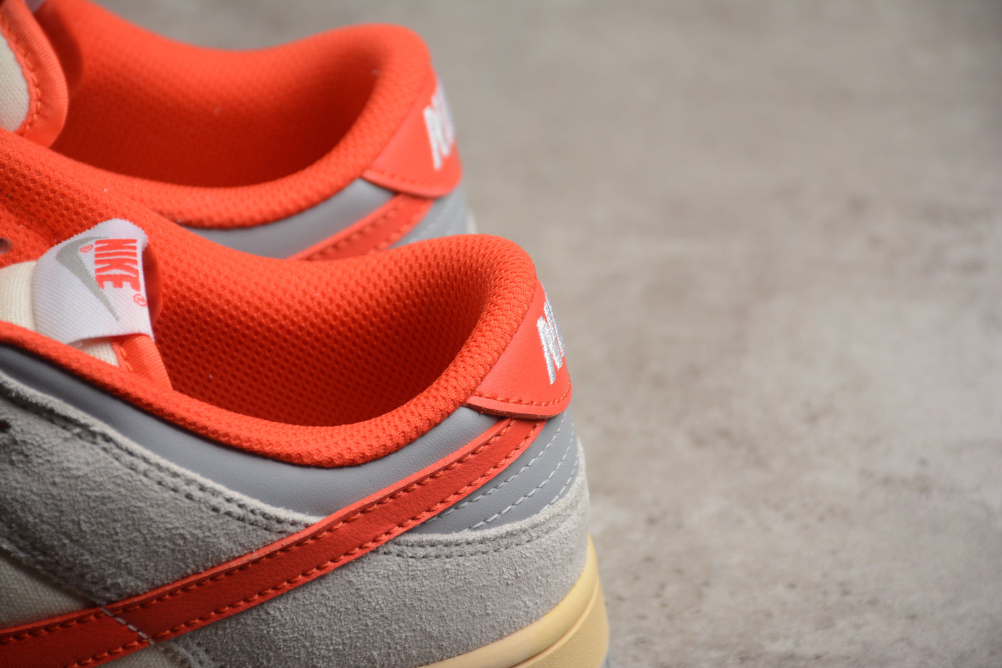Nike Dunk Low  SB