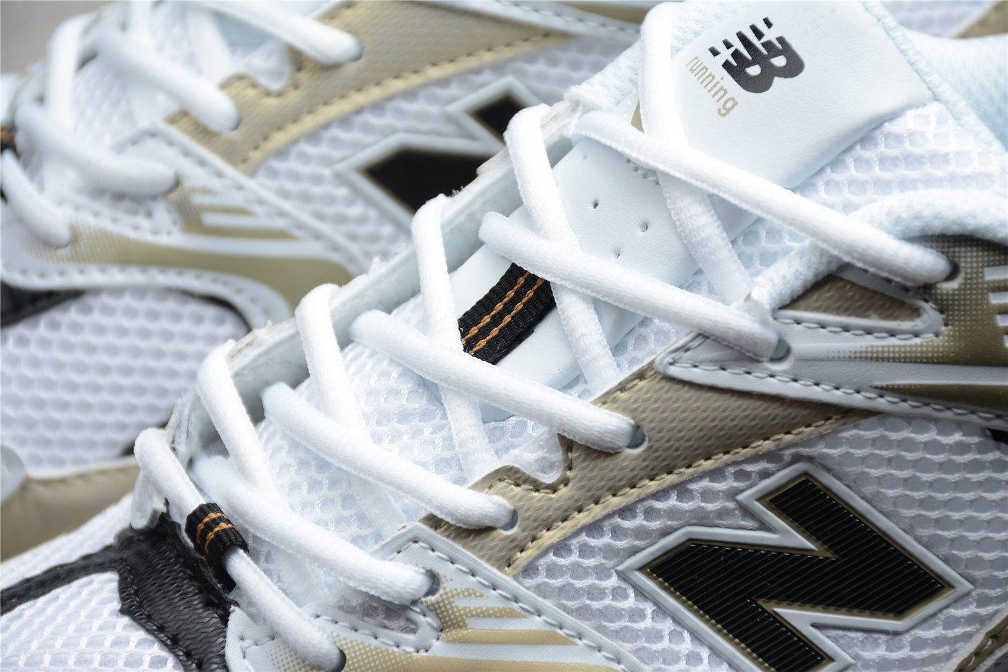 New Balance 530