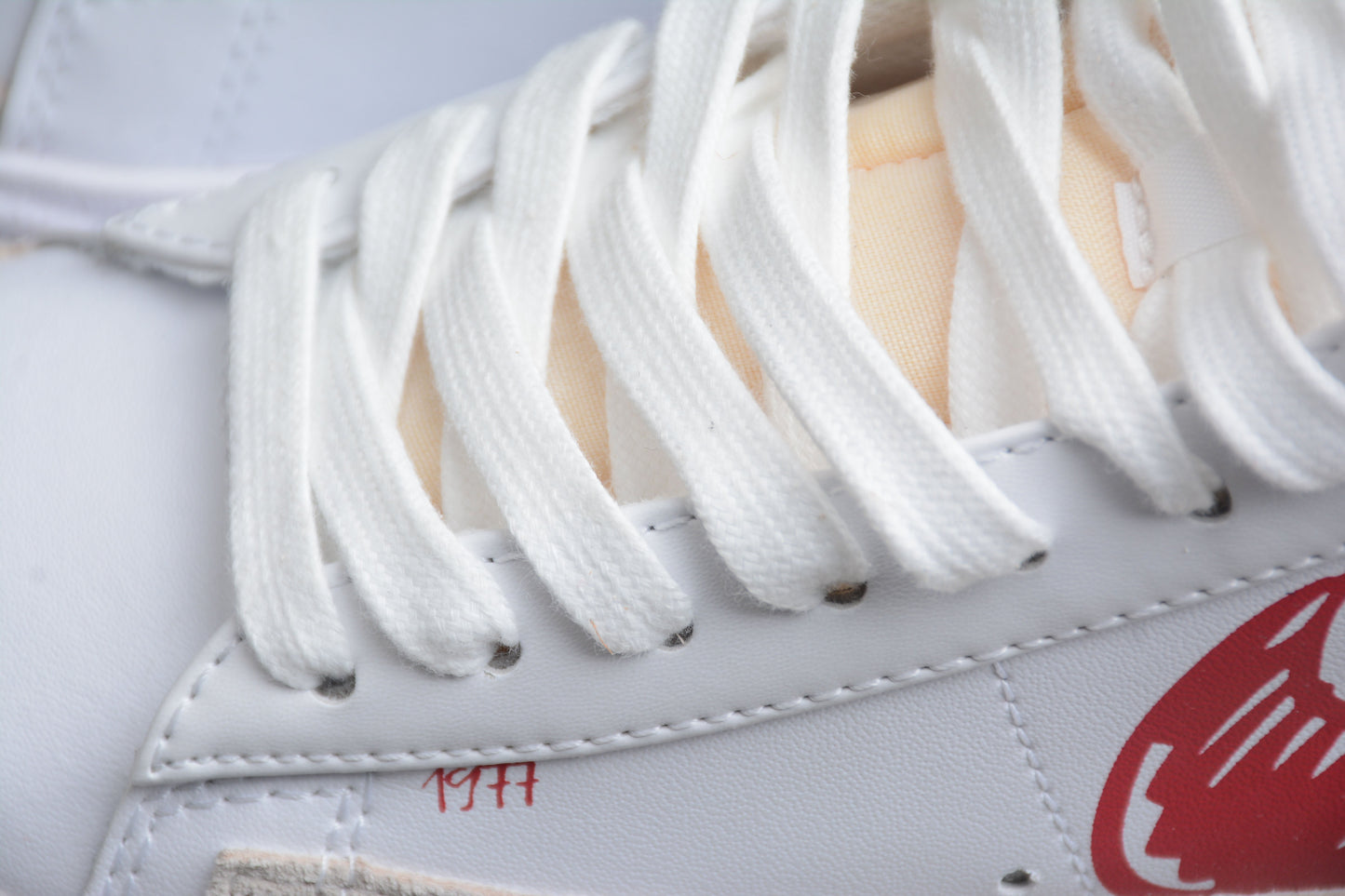 Nike Blazer Mid 77