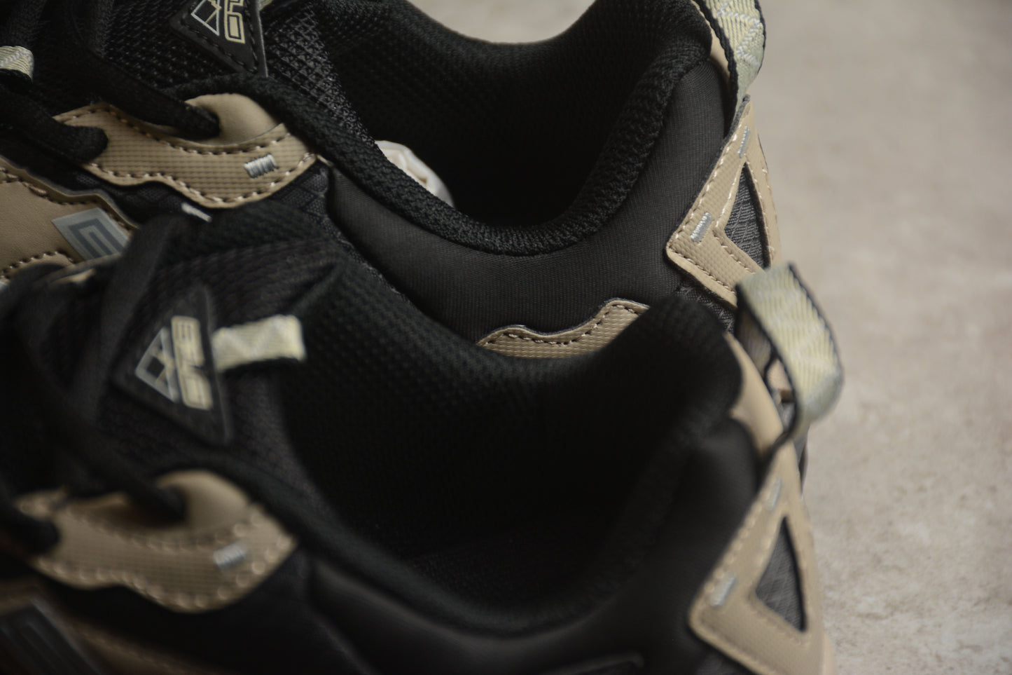 New Balance 610T