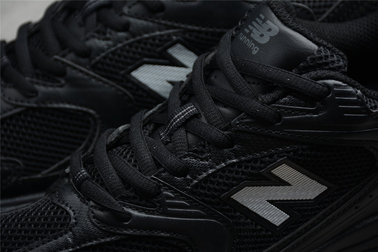 New Balance 530