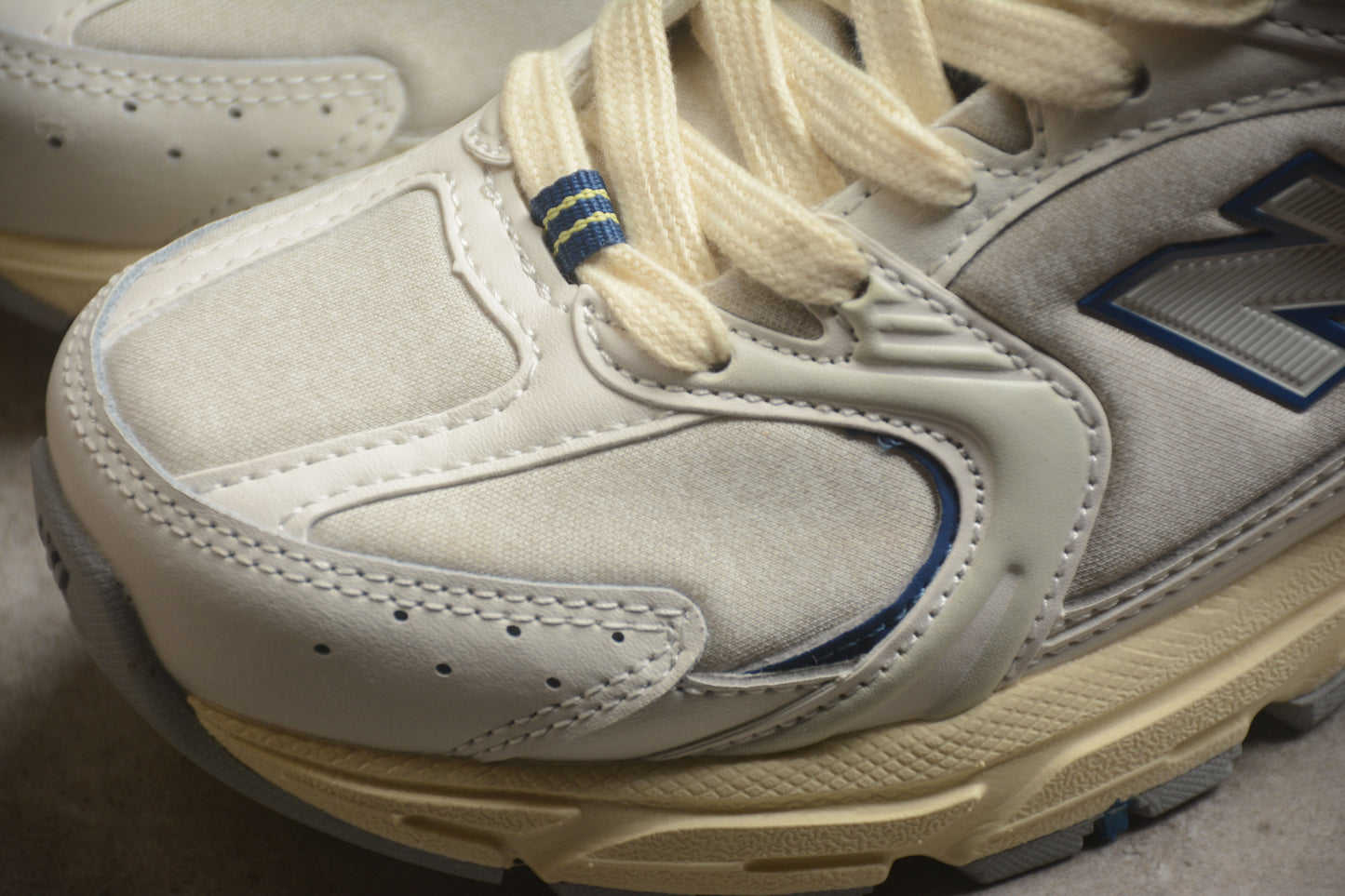 New Balance 530