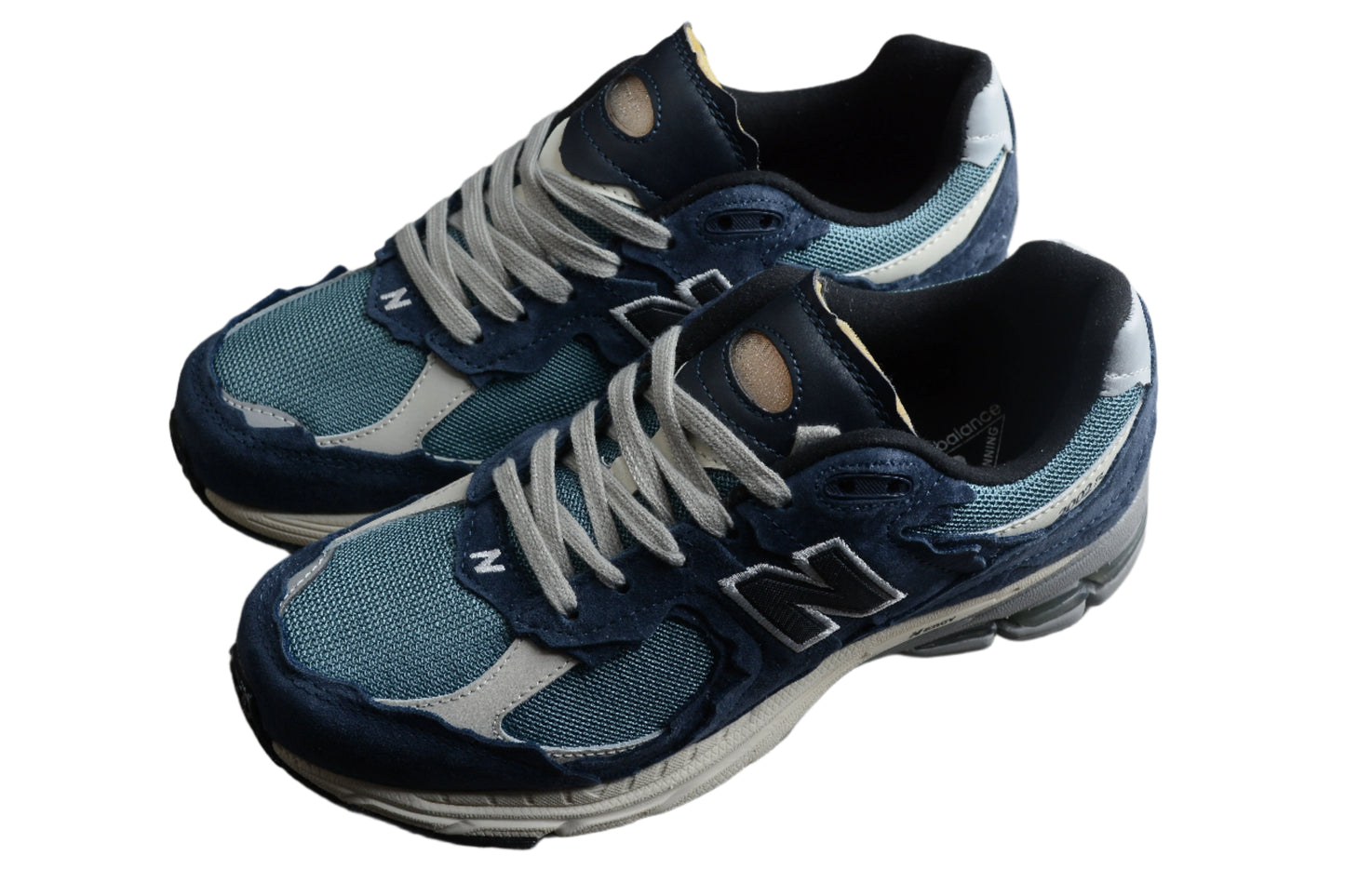 New Balance 2002R