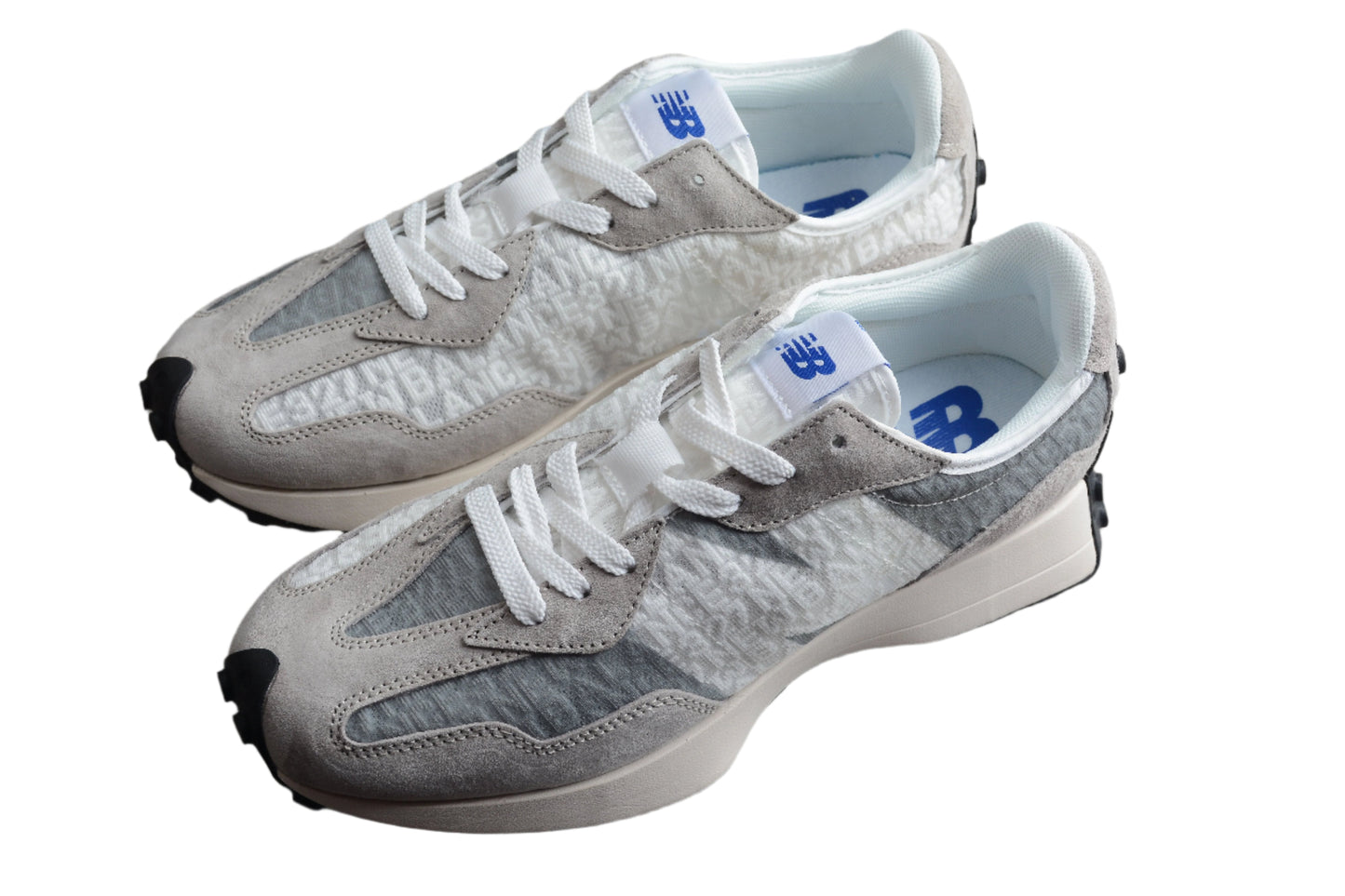 New Balance 327
