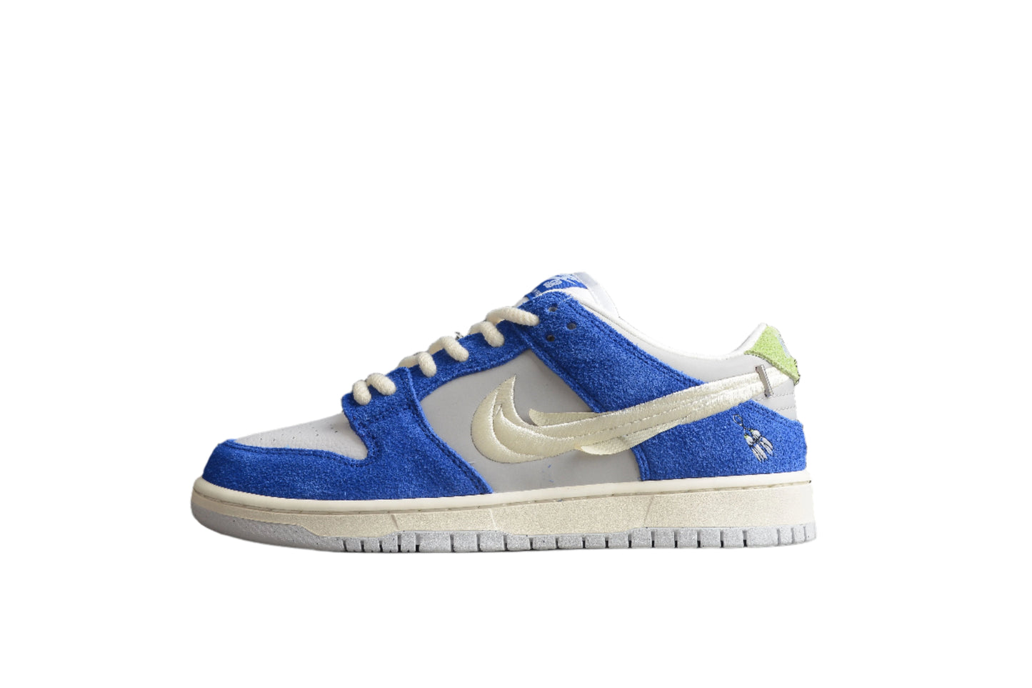 Nike Dunk Low  SB