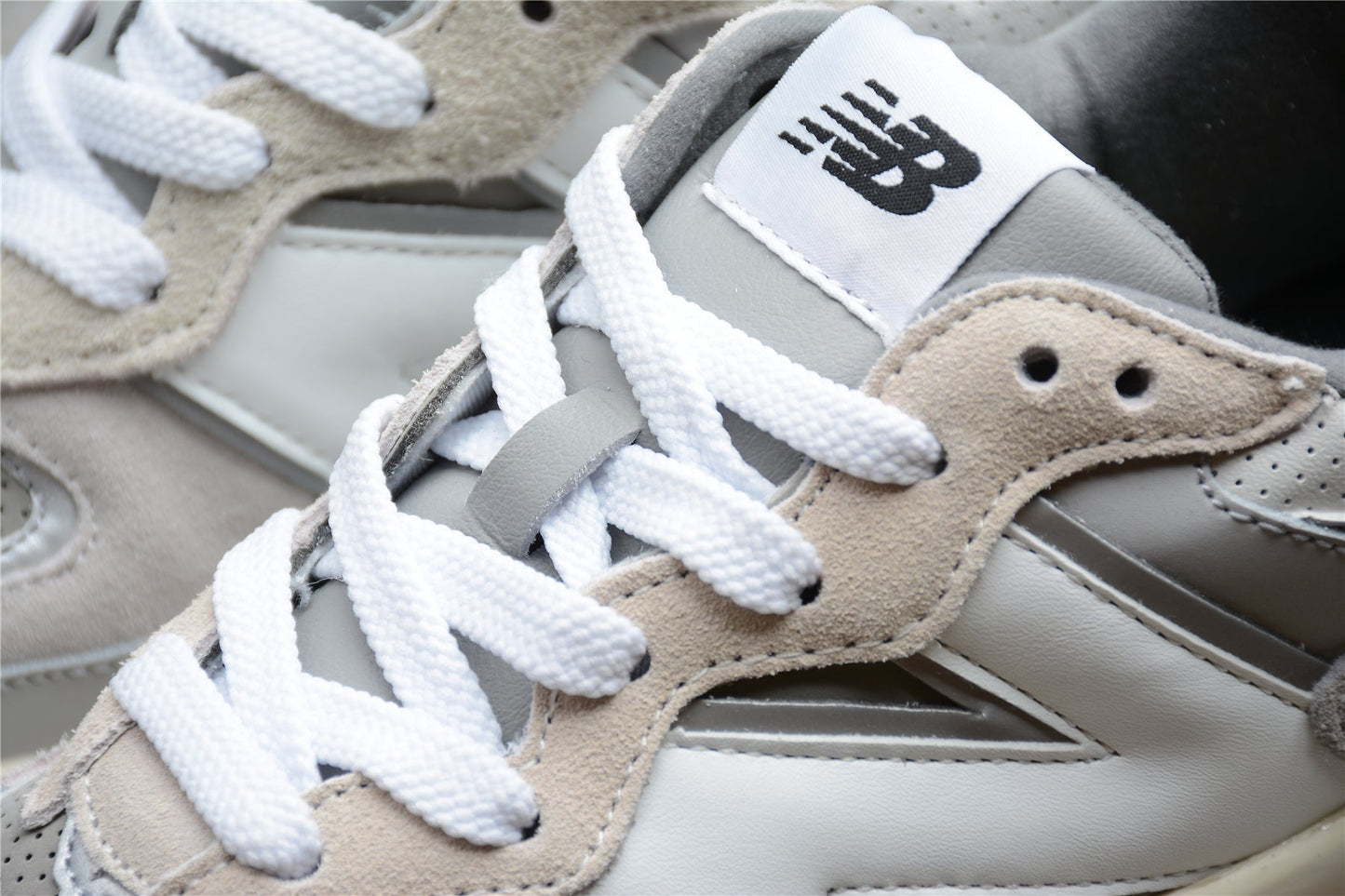 New Balance 5740
