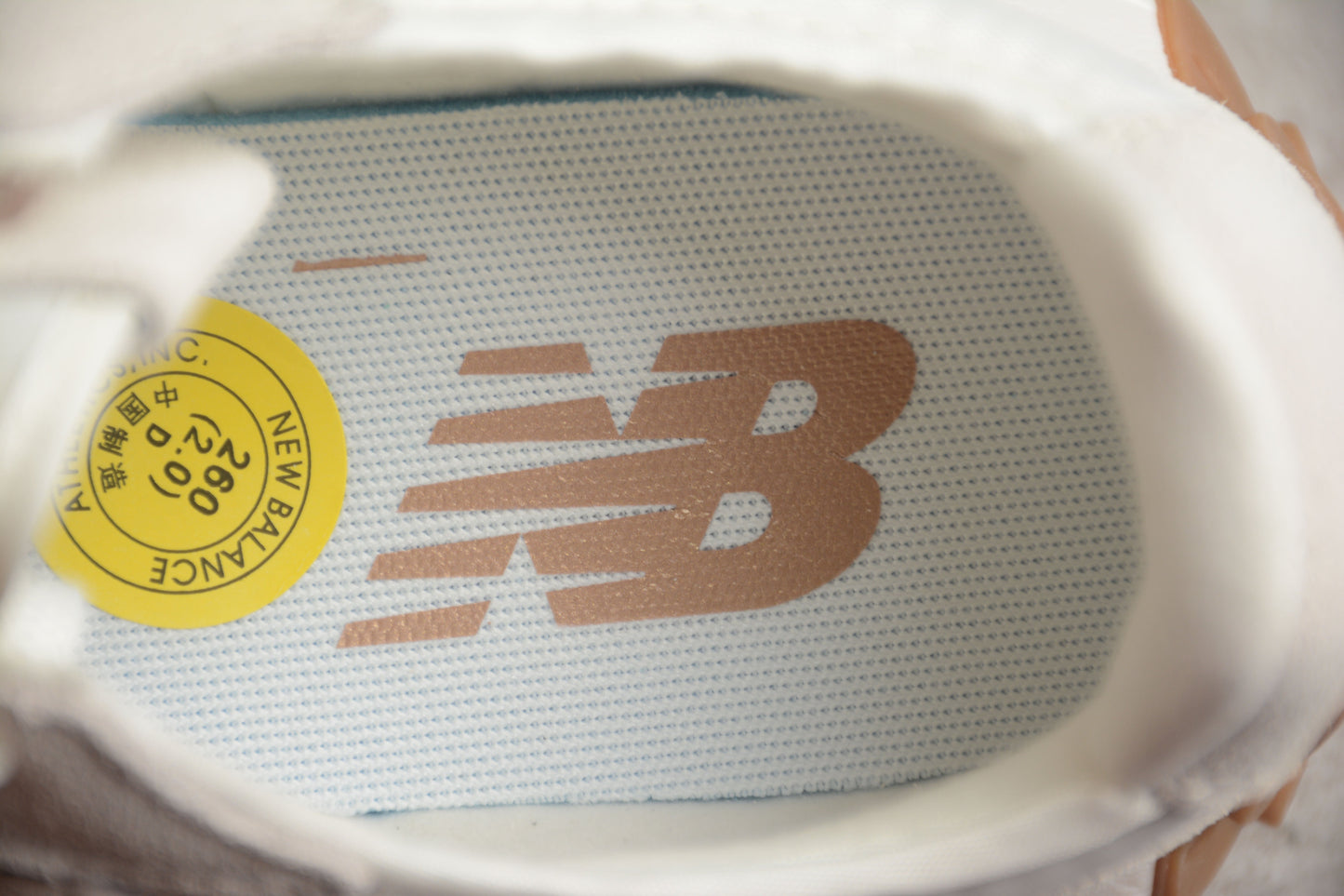 New Balance 327