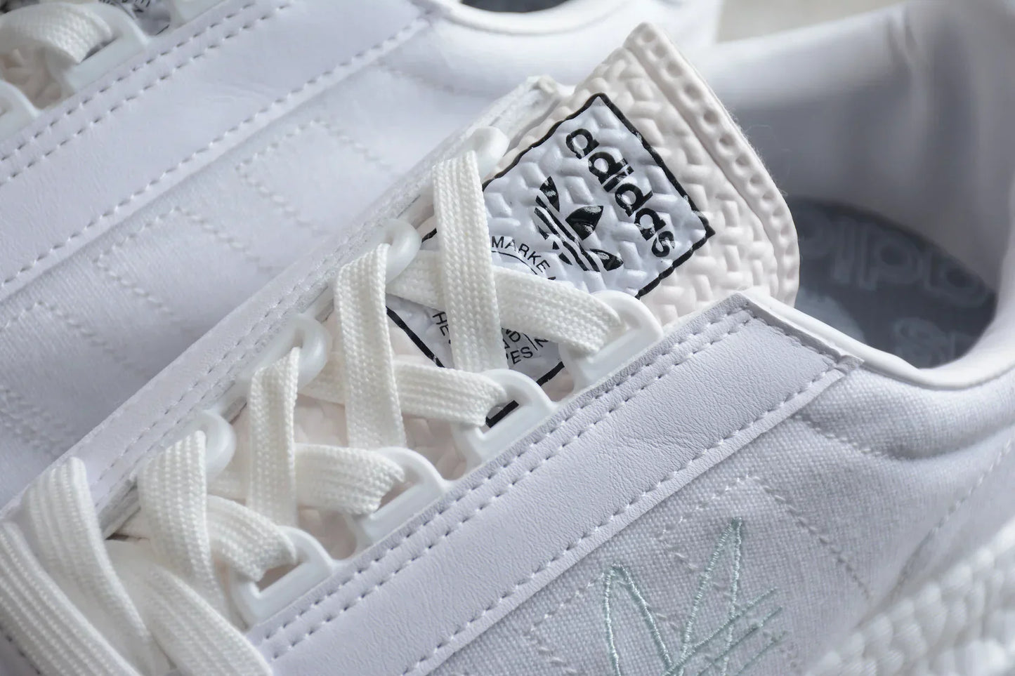 Adidas Retropy