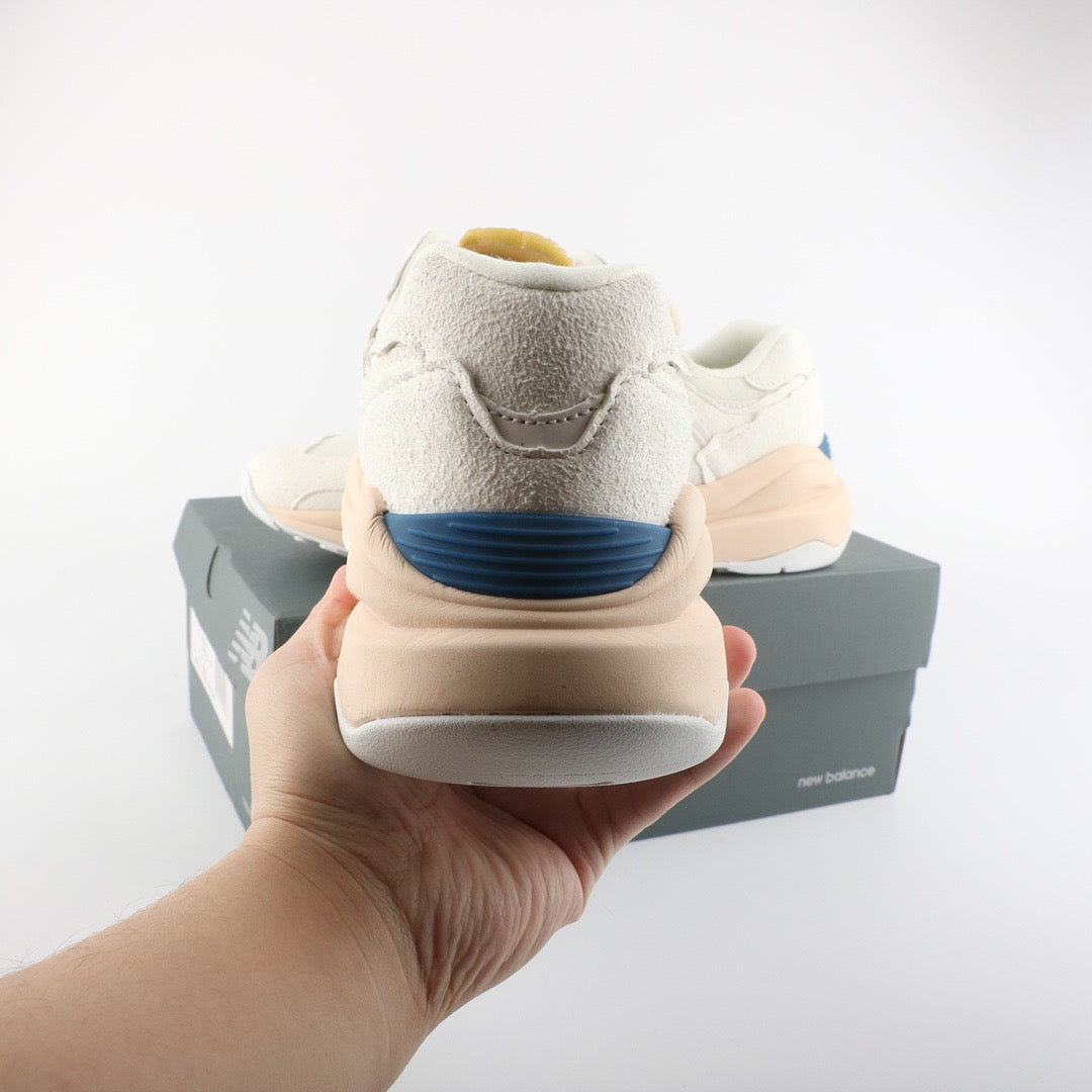 New Balance 5740