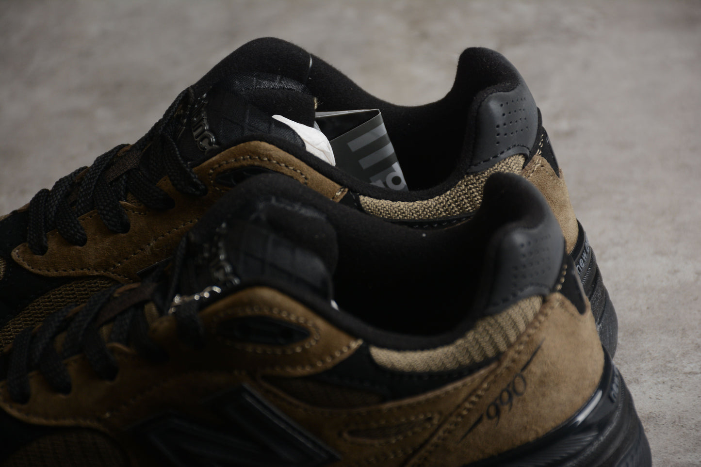 New Balance V3 990