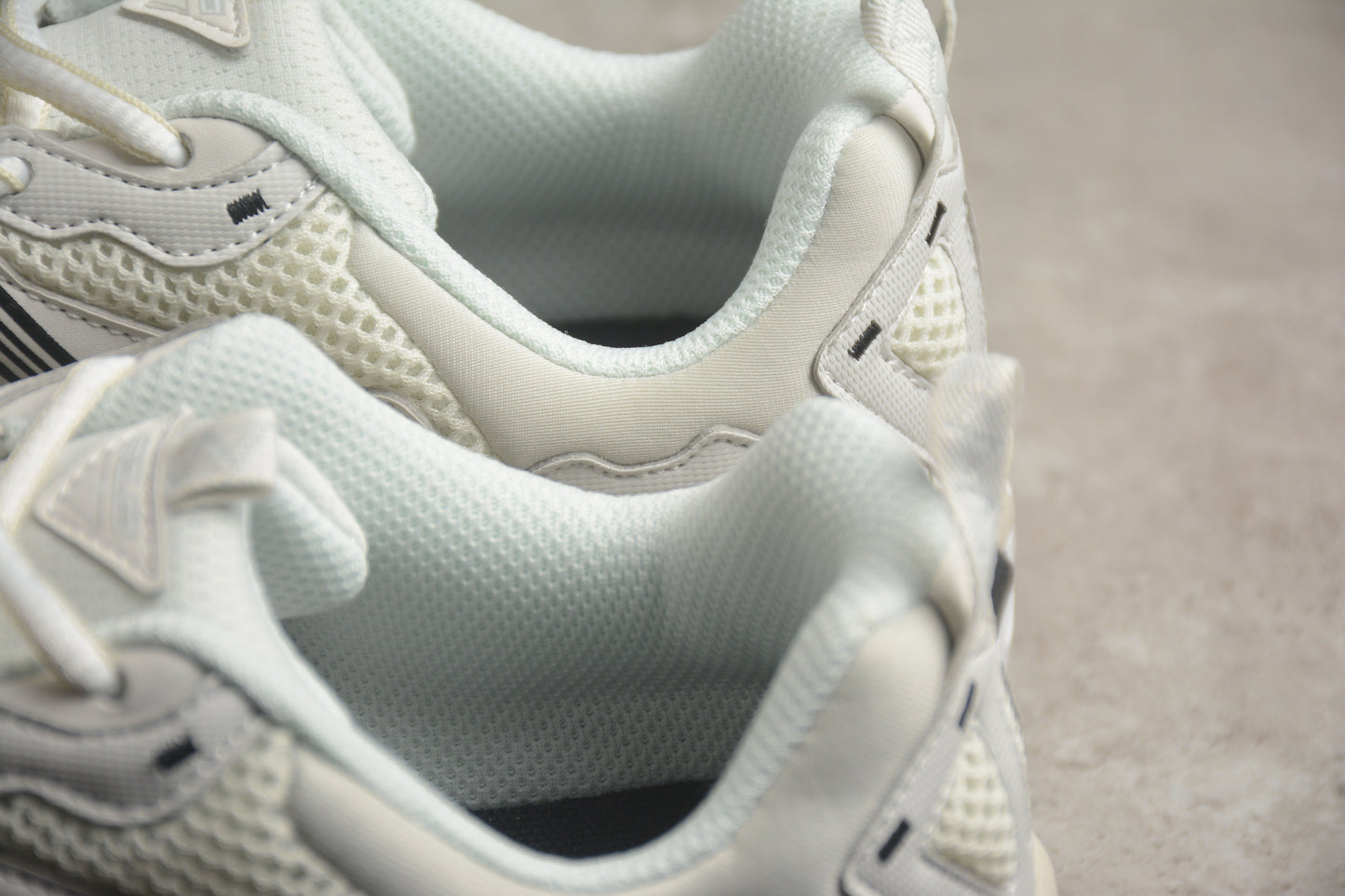 New Balance 610T