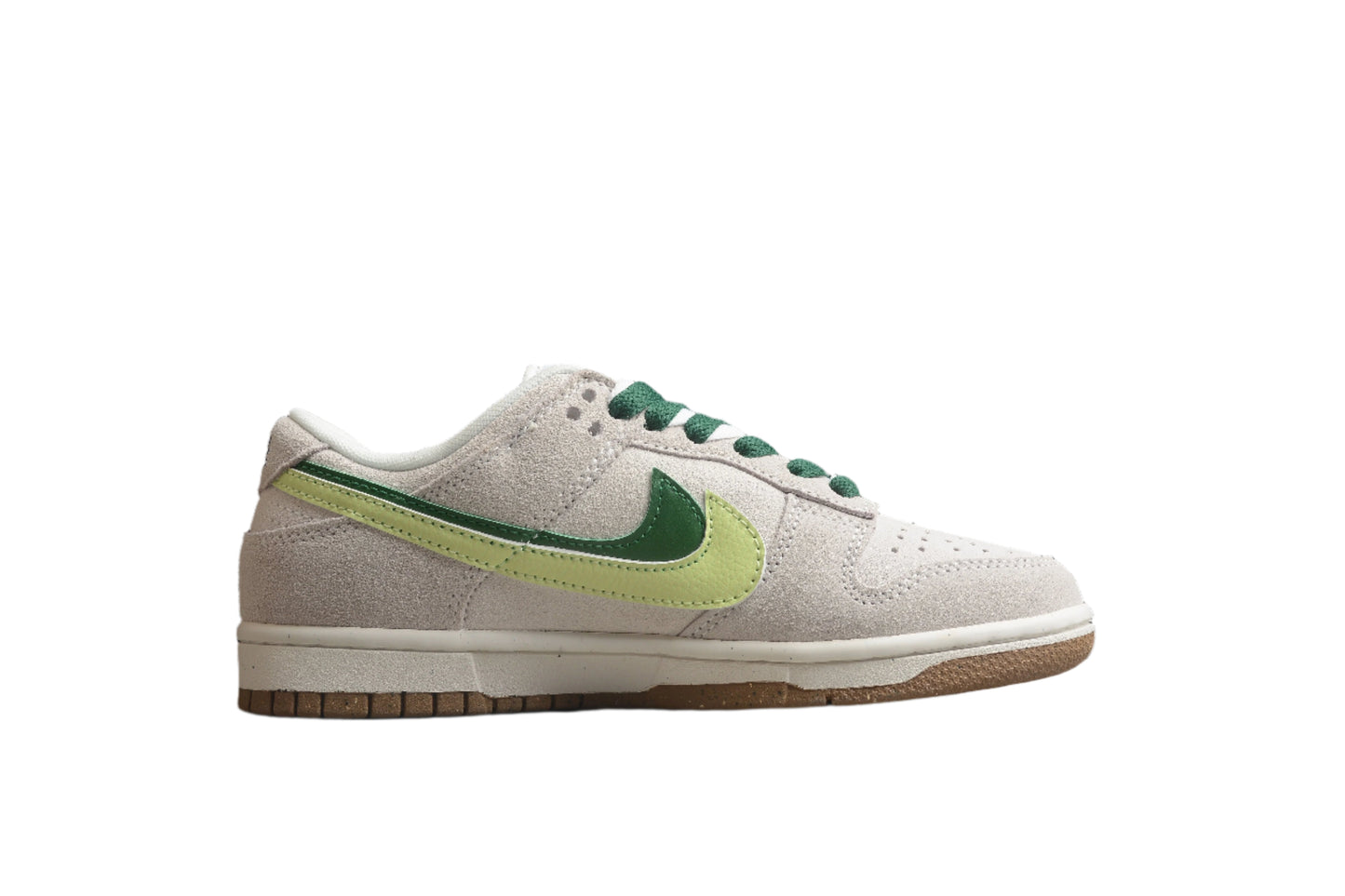 Nike Dunk Low  SB