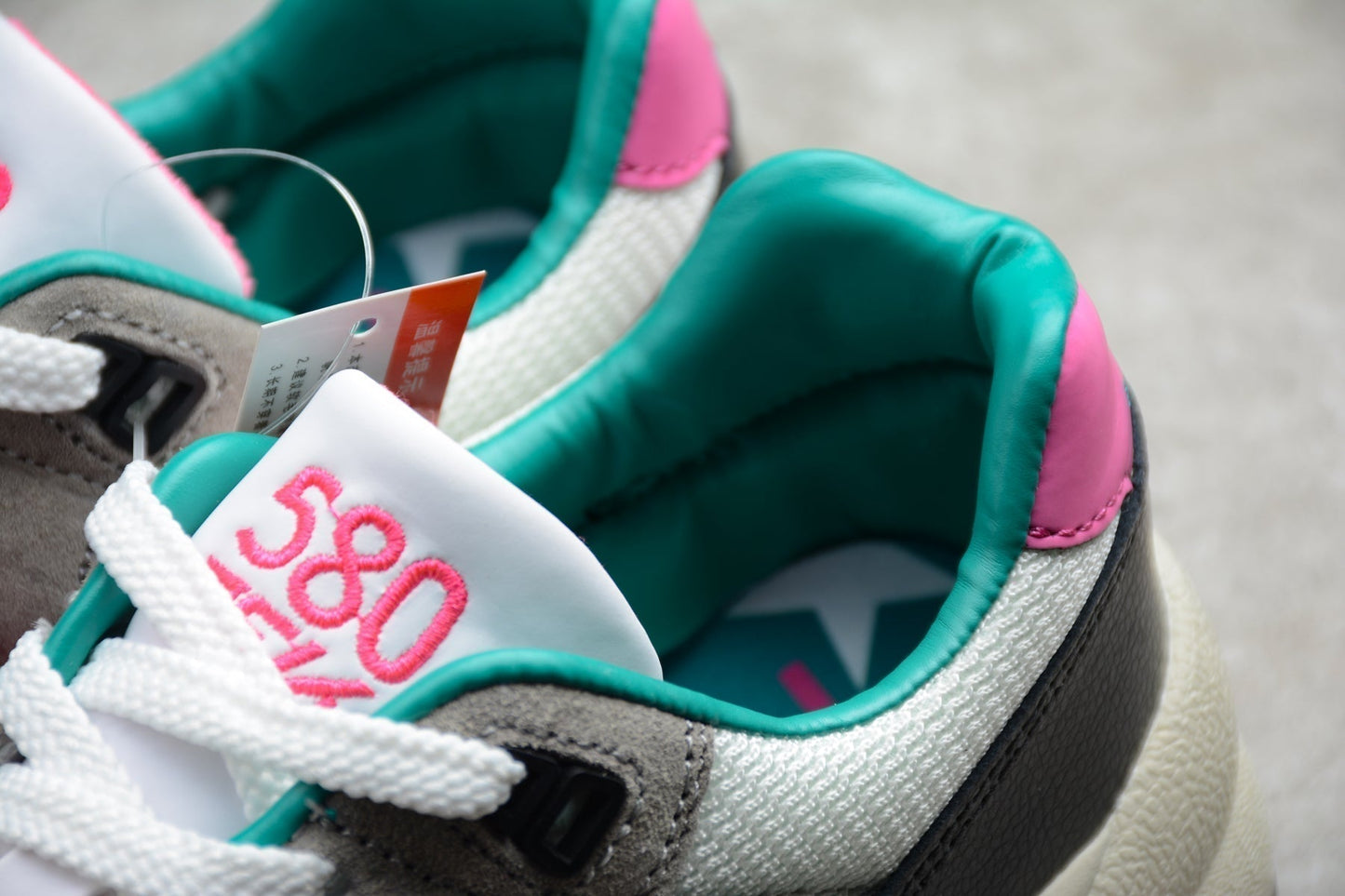 New Balance 580