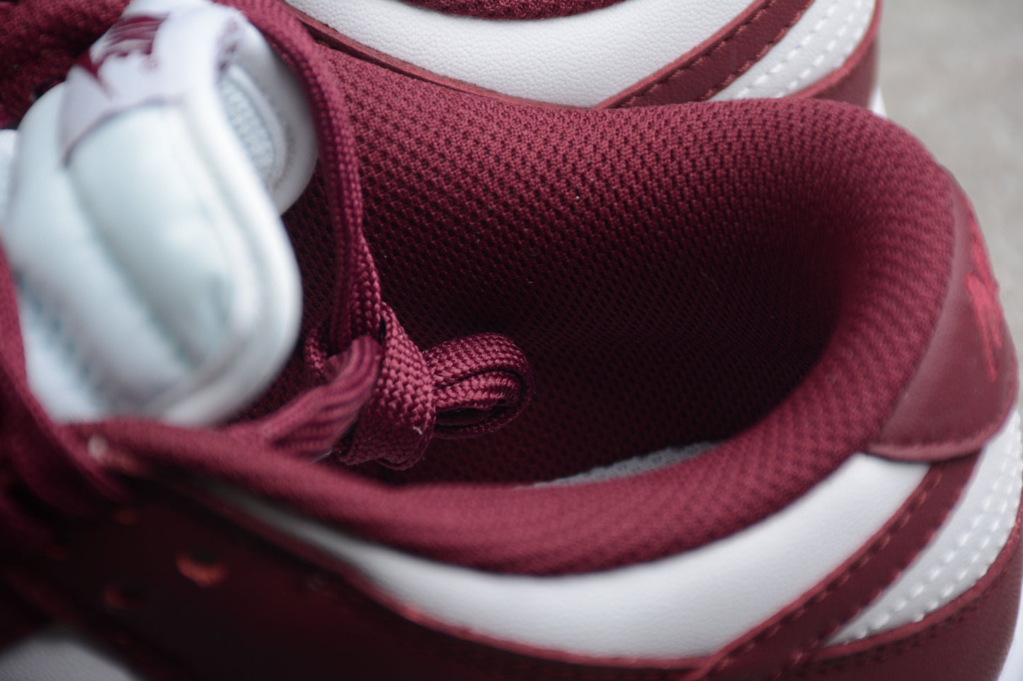 Nike Dunk Low  SB