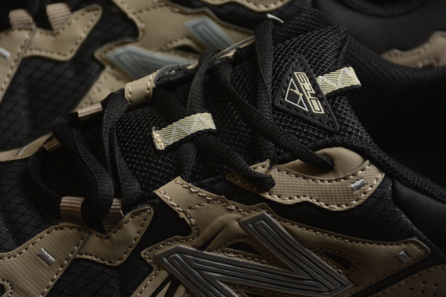 New Balance 610T