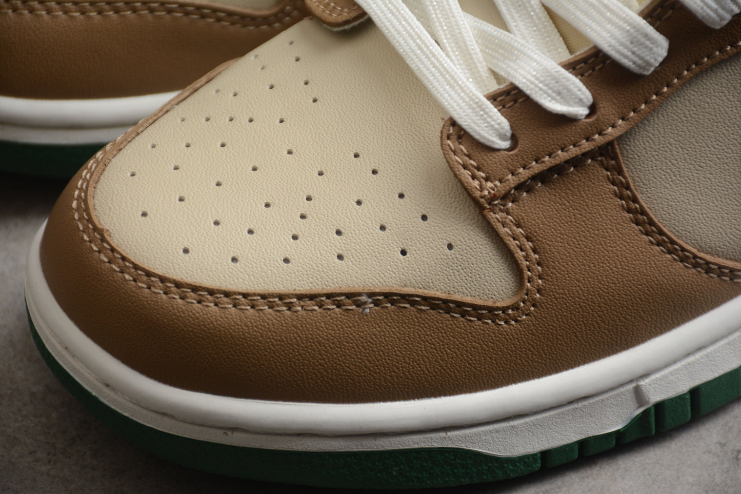 Nike Dunk Low  SB