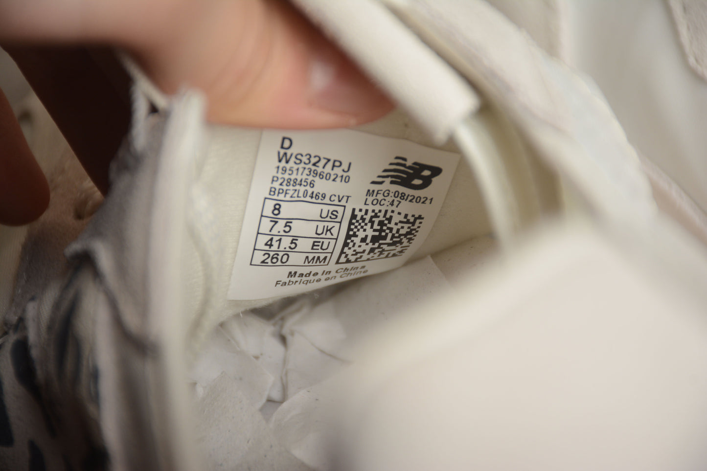 New Balance 327