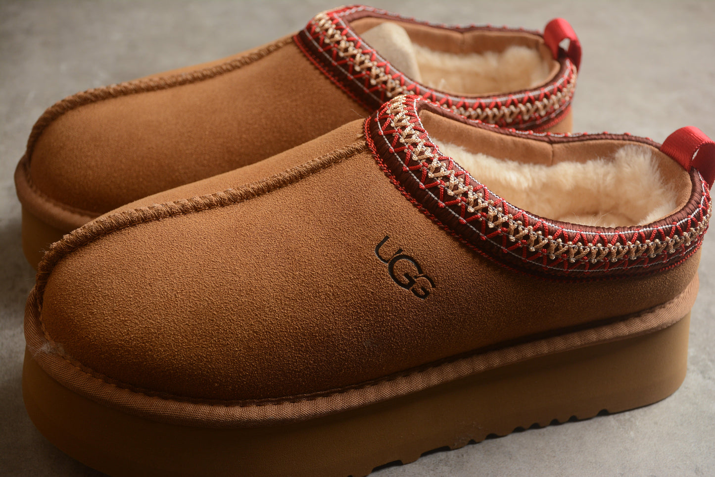 UGG Tazz