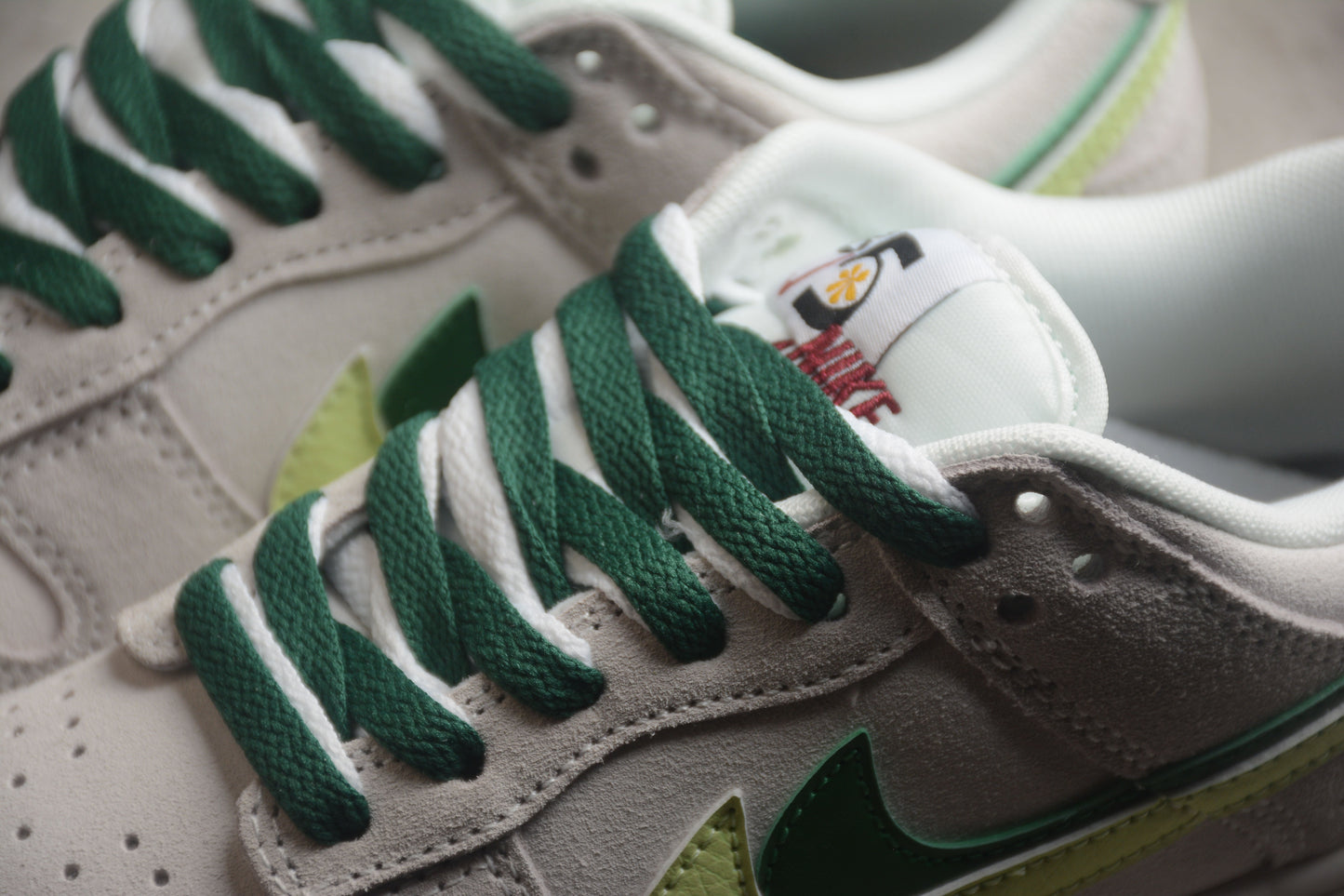 Nike Dunk Low  SB