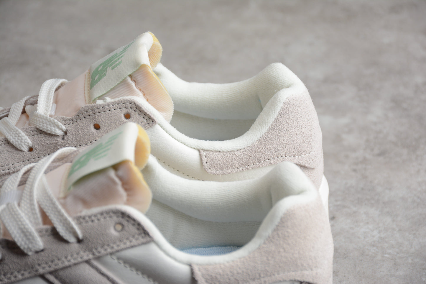 New Balance 302