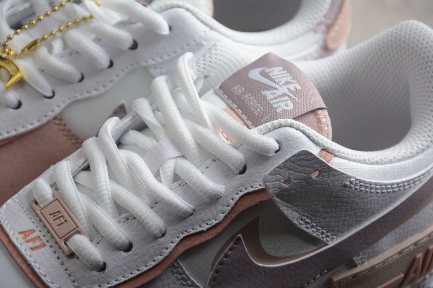 Nike Air Force One Shadow