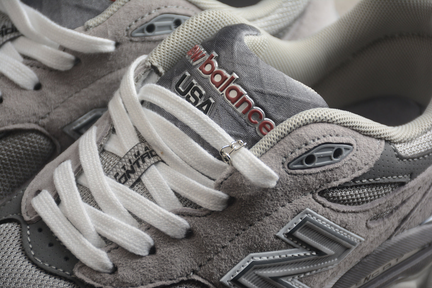 New Balance V3 990