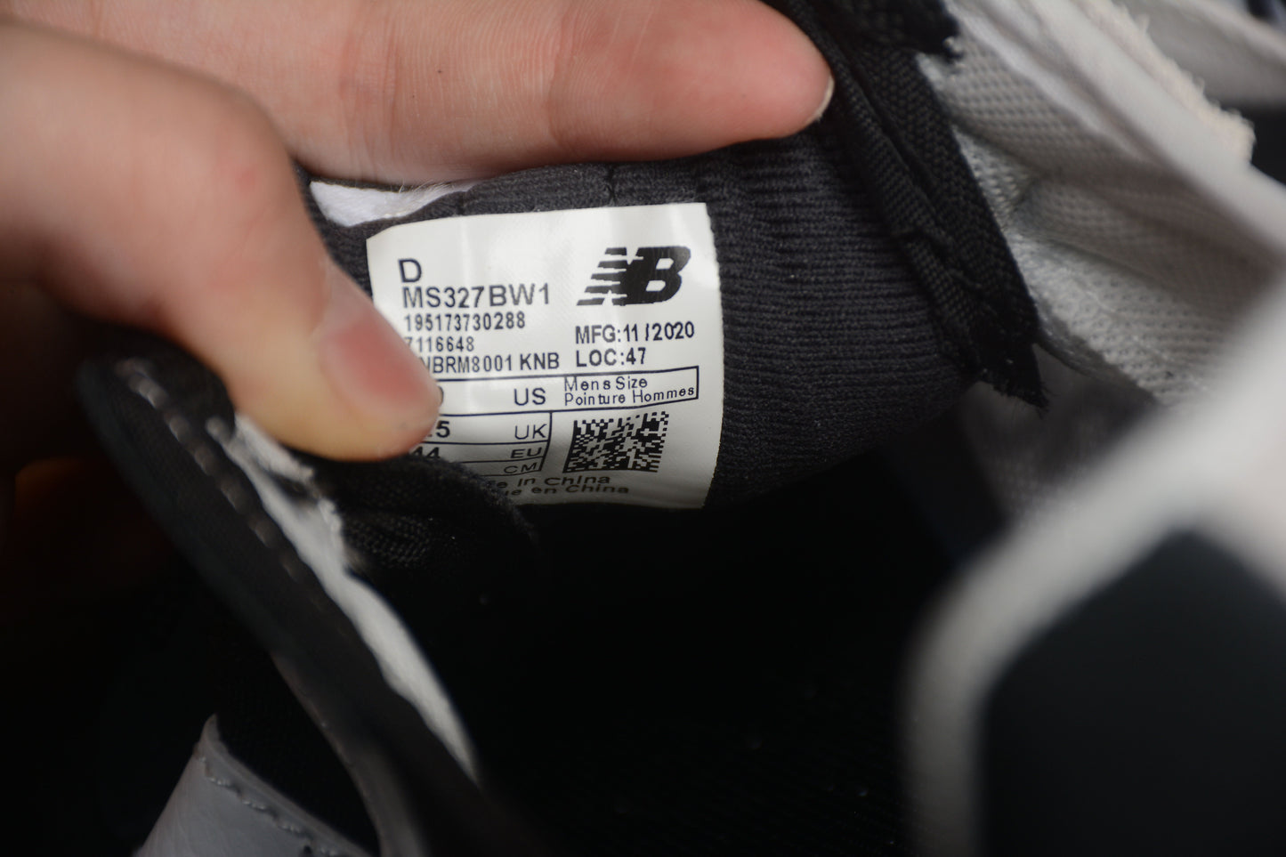 New Balance 327