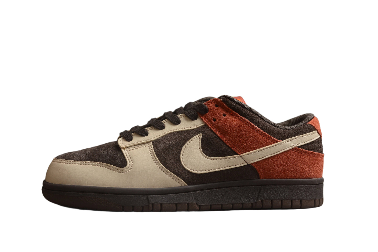 Nike Dunk Low  SB