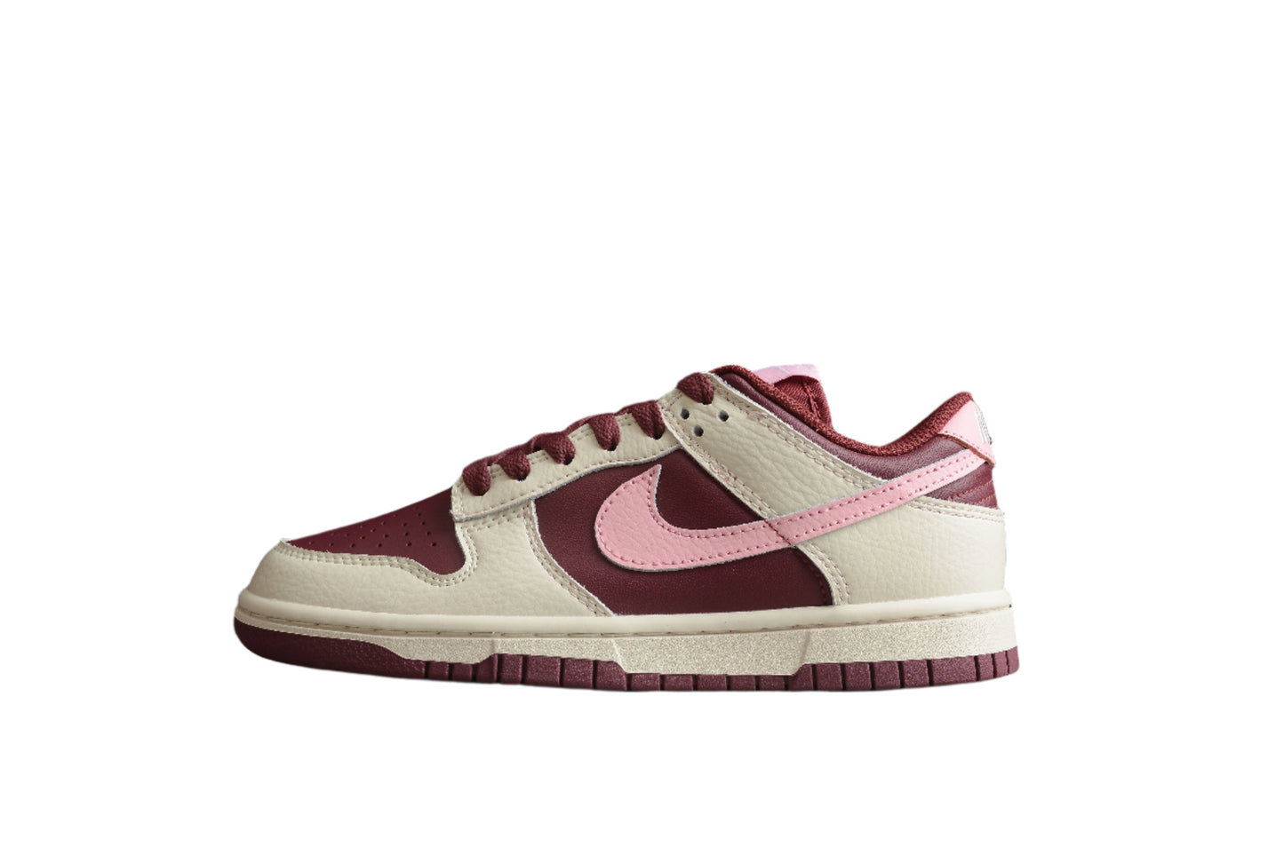 Nike Dunk Low  SB