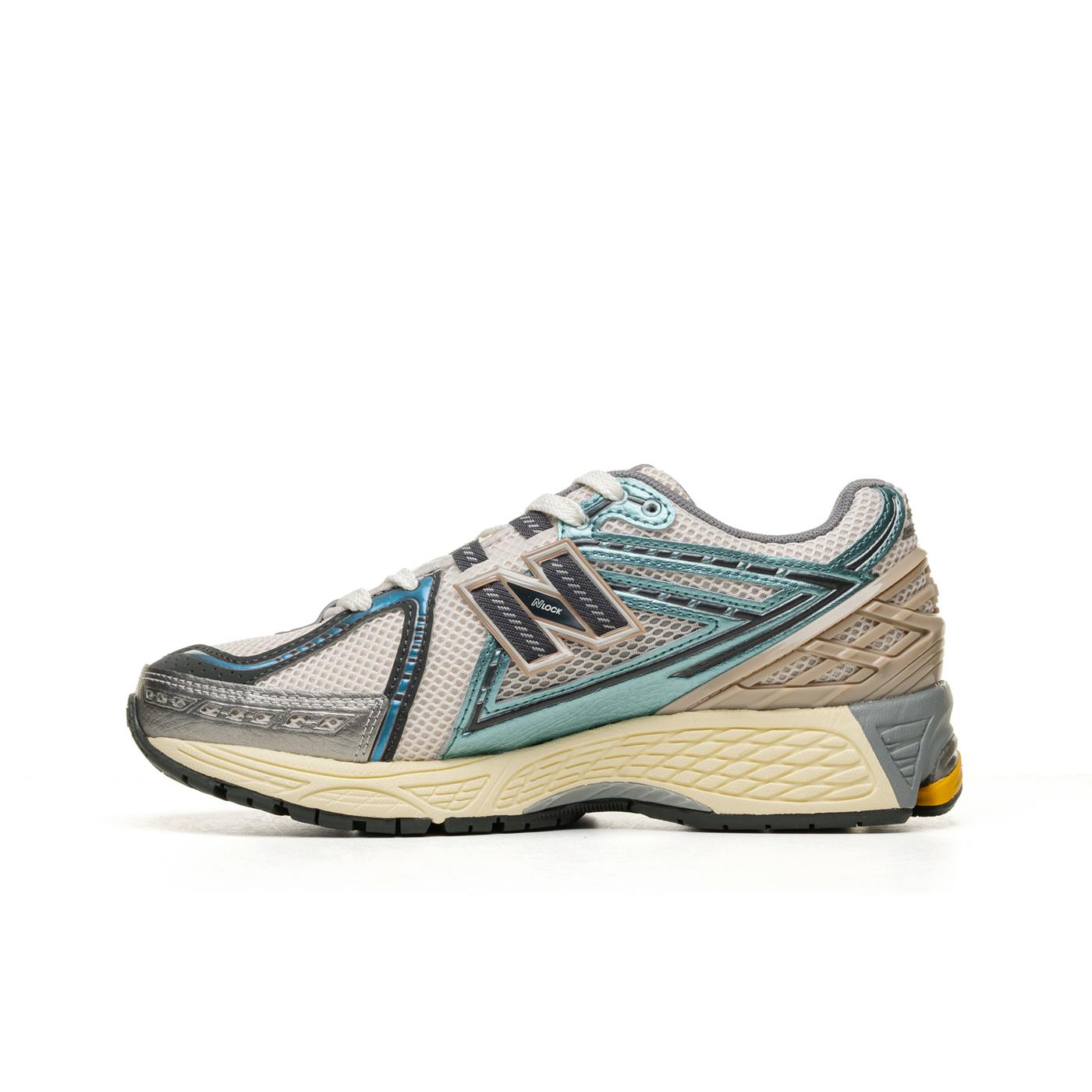 New Balance  1906R