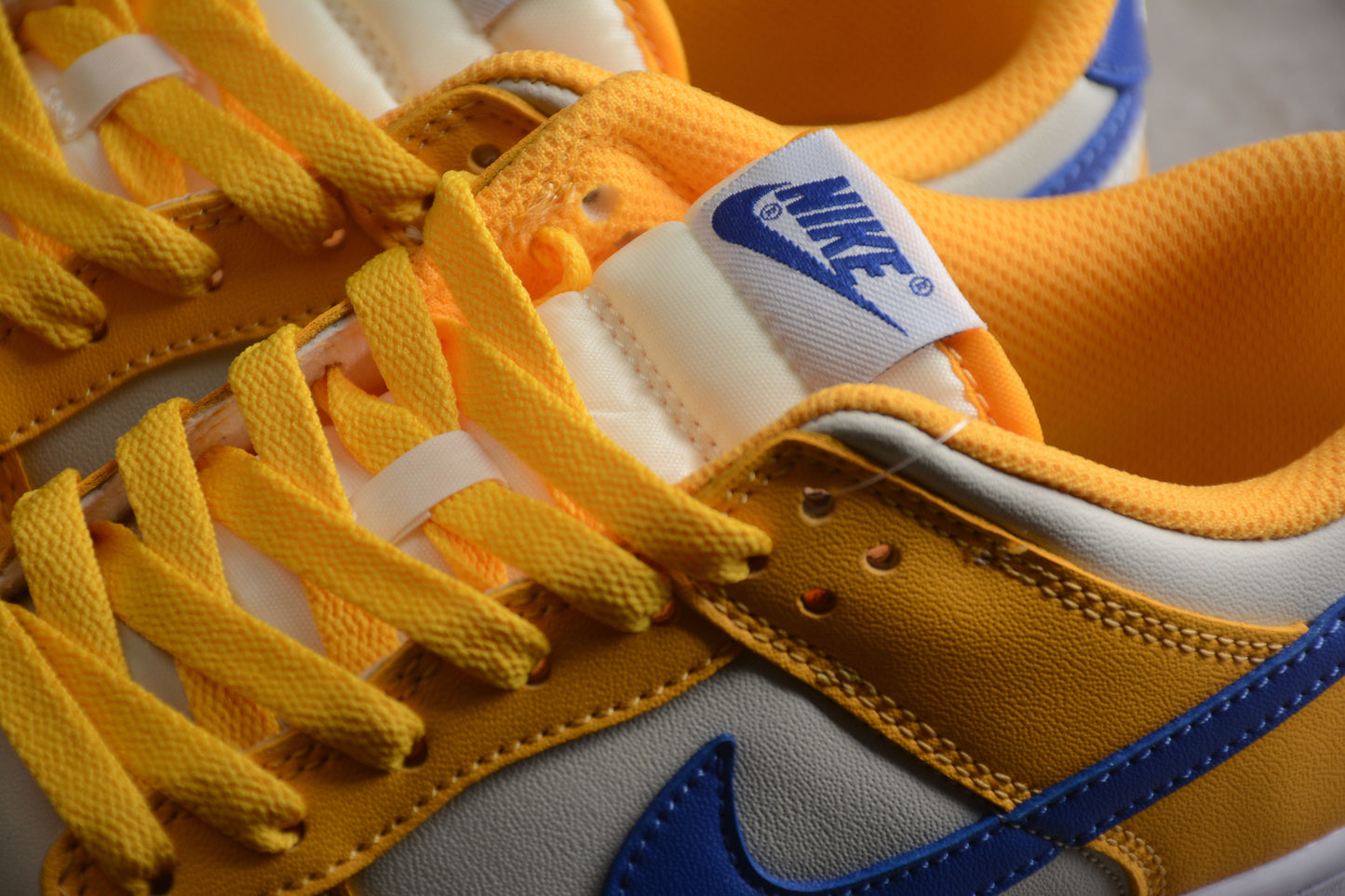 Nike Dunk Low  SB