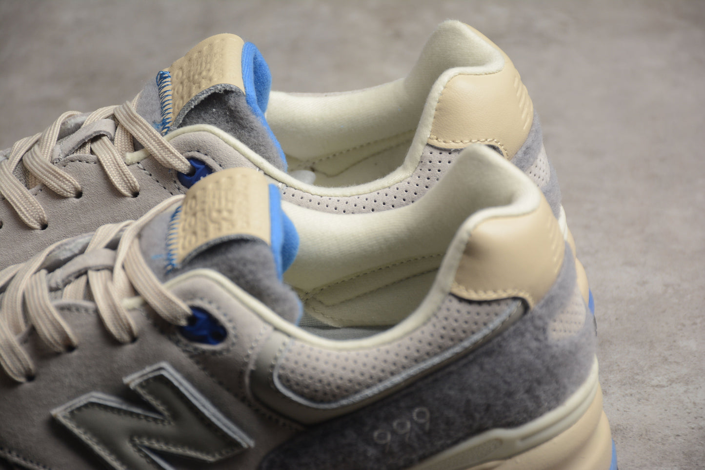New Balance 999