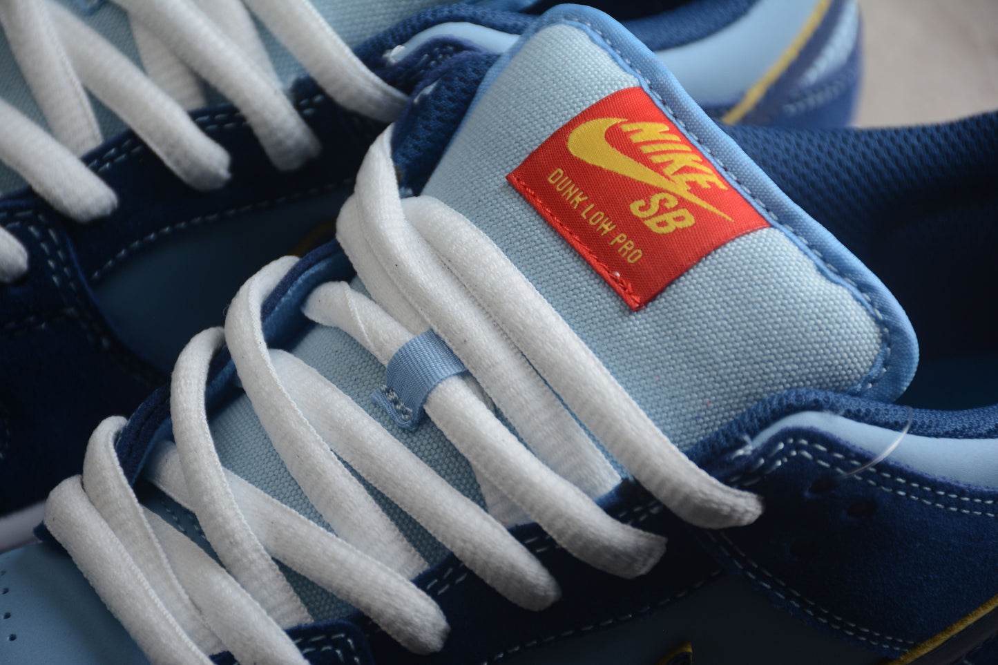 Nike Dunk Low  SB