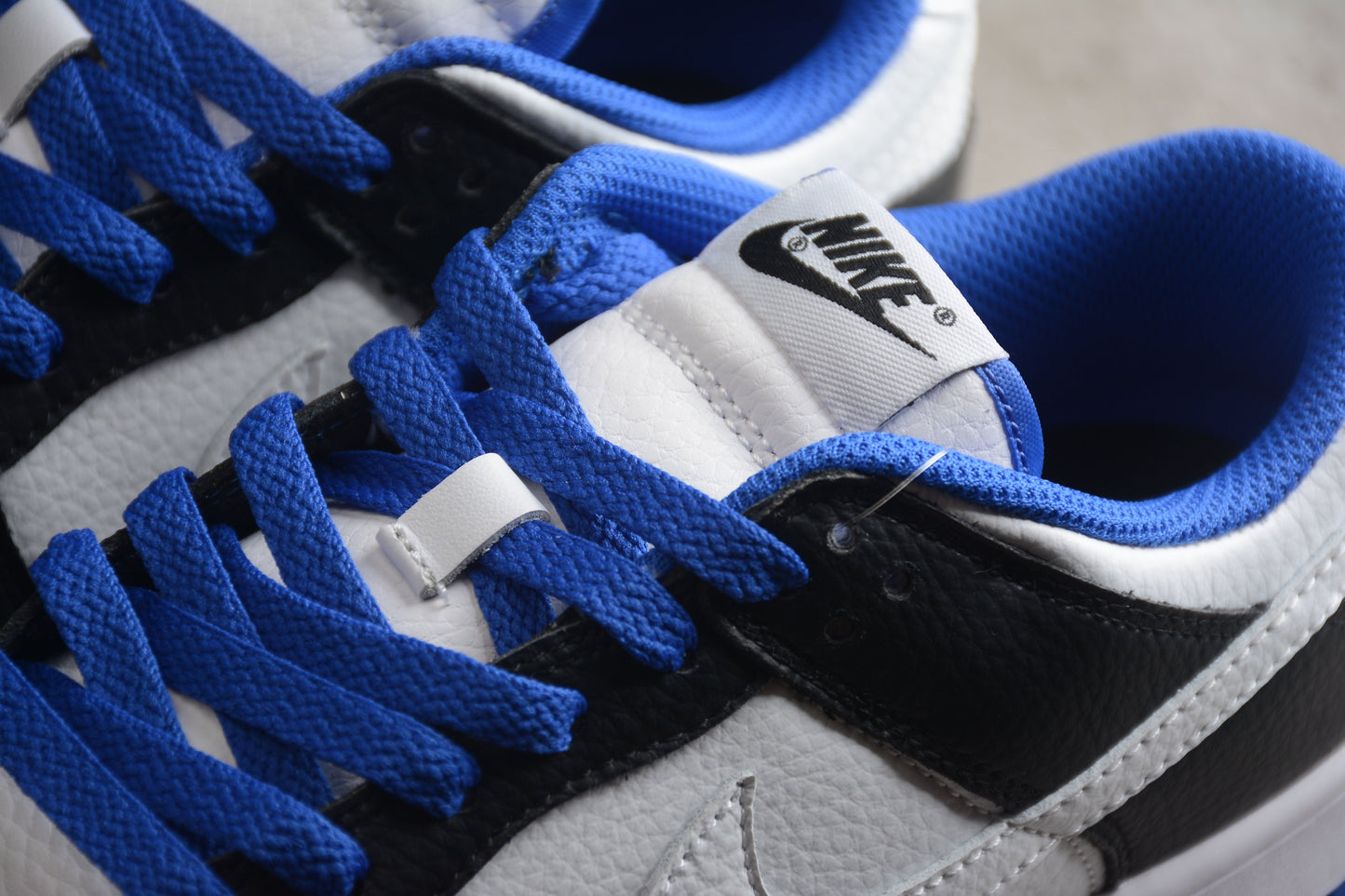 Nike Dunk Low  SB