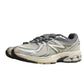 New Balance 860