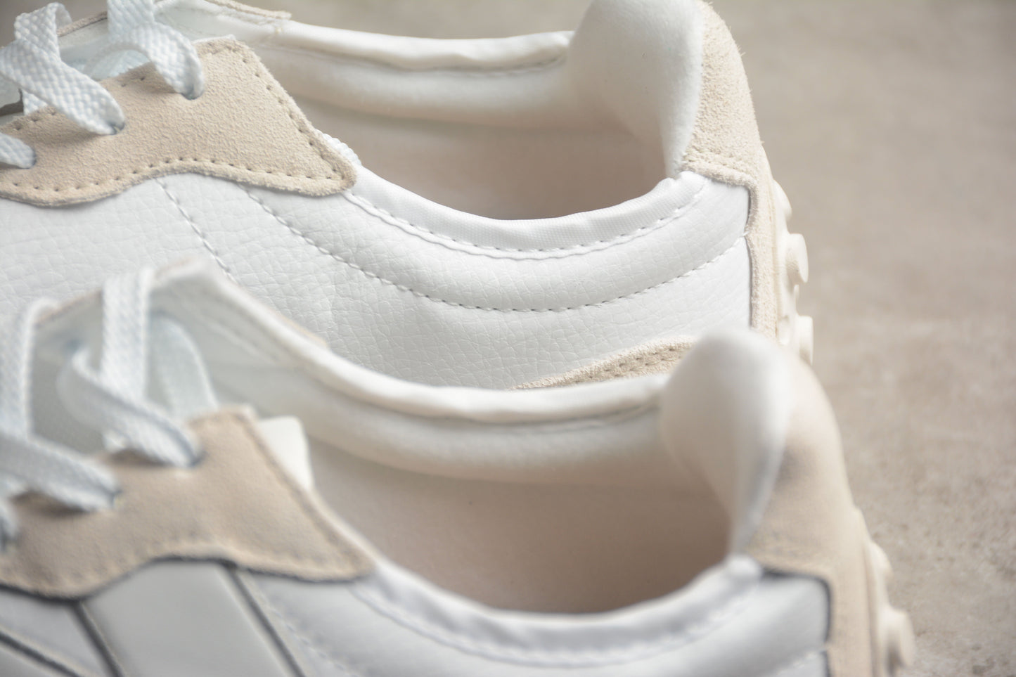New Balance 327